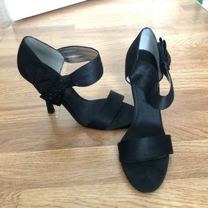 NWOT - Nina Shoes Black Heels